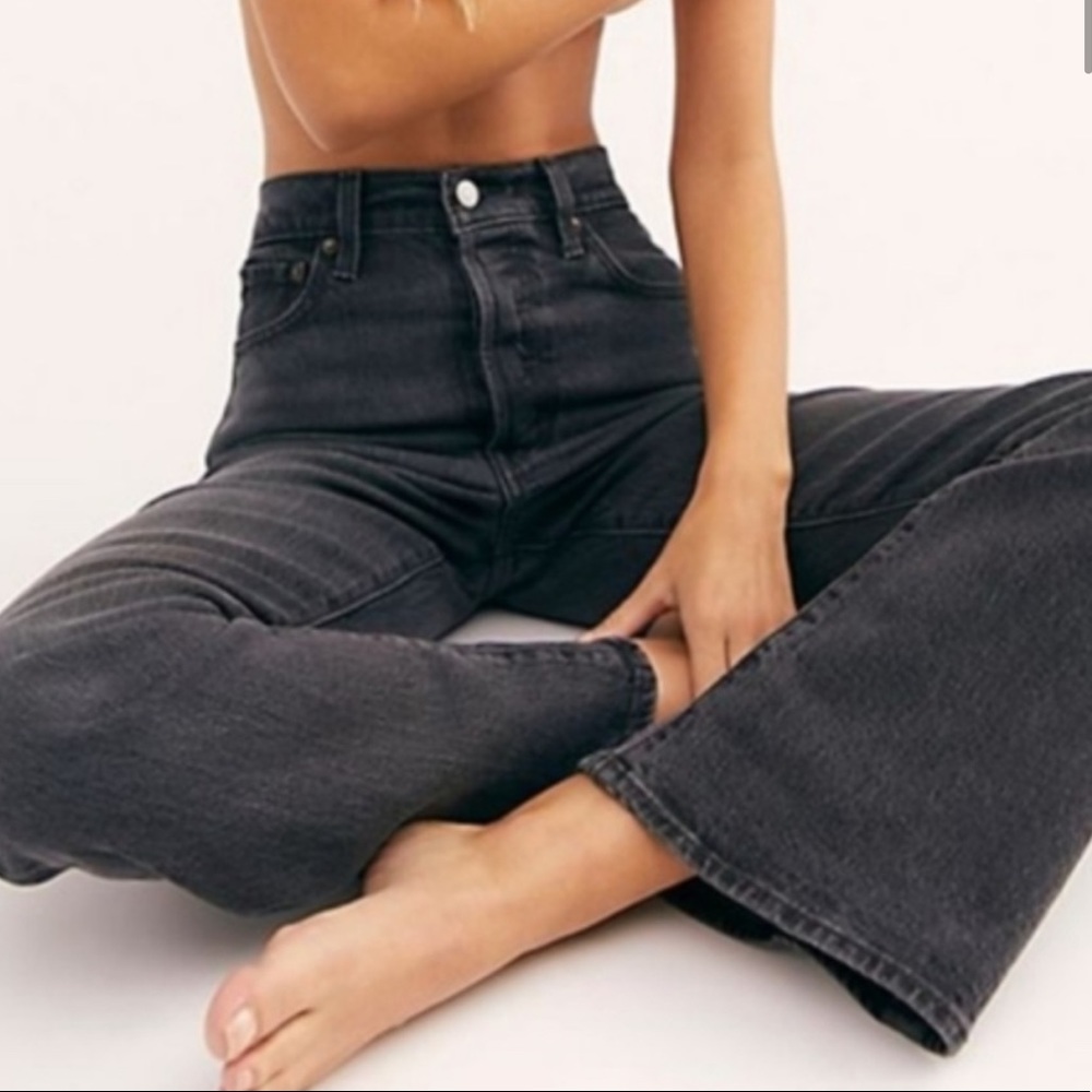 Levi’s Ribcage Flare Black Jeans
